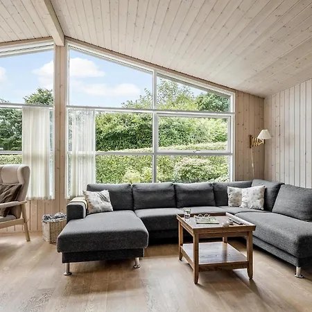 Feriehus Lovely In With Wifi *